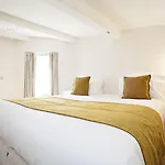 Elysee Secret Hotel