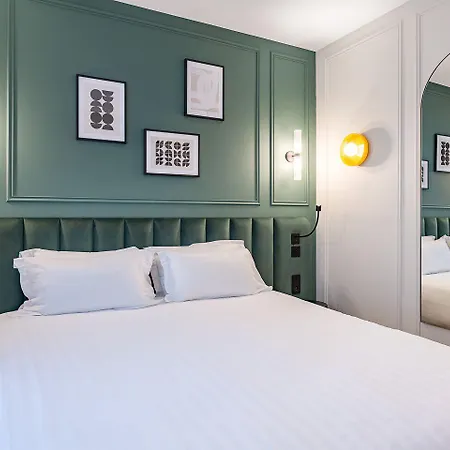Hotell Elysee Secret 4*