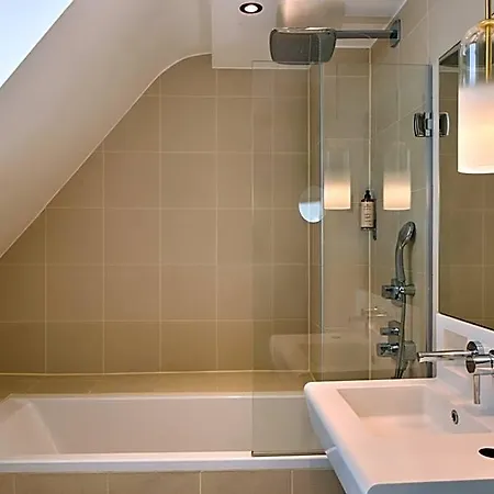 Elysee Secret Hotell 4*